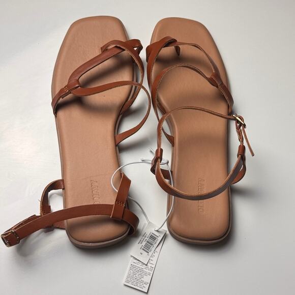 Old Navy Women's Flat Cross Strap Cognac Brown Low Heel Sandals Sz 10 - Picture 8 of 12